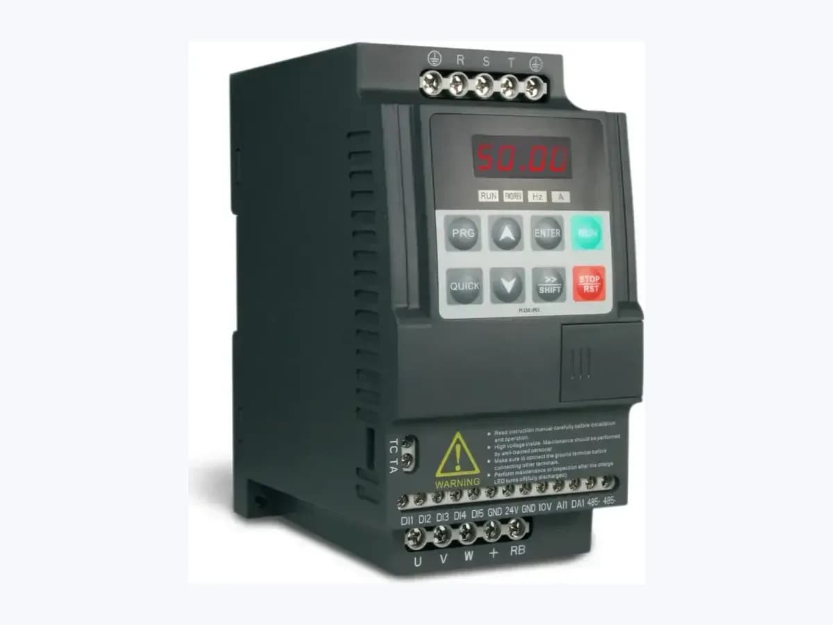 Variador de frecuencia compacto con panel de control